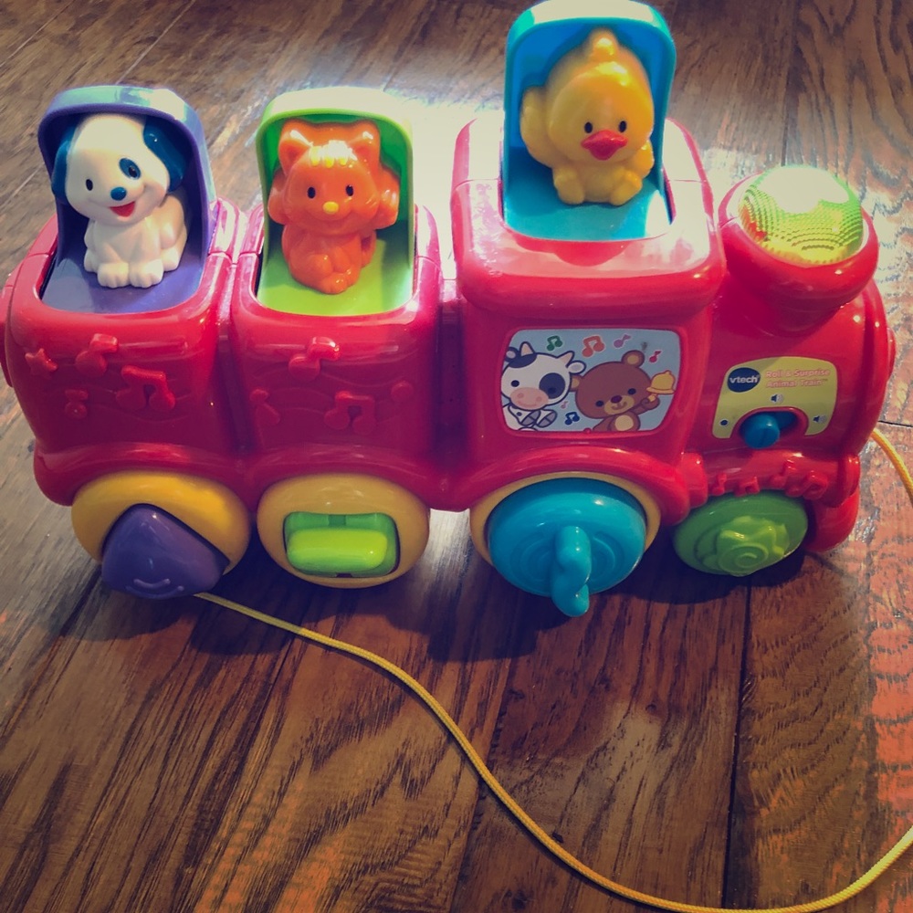 Vtech Roll & Surprise Animal Train